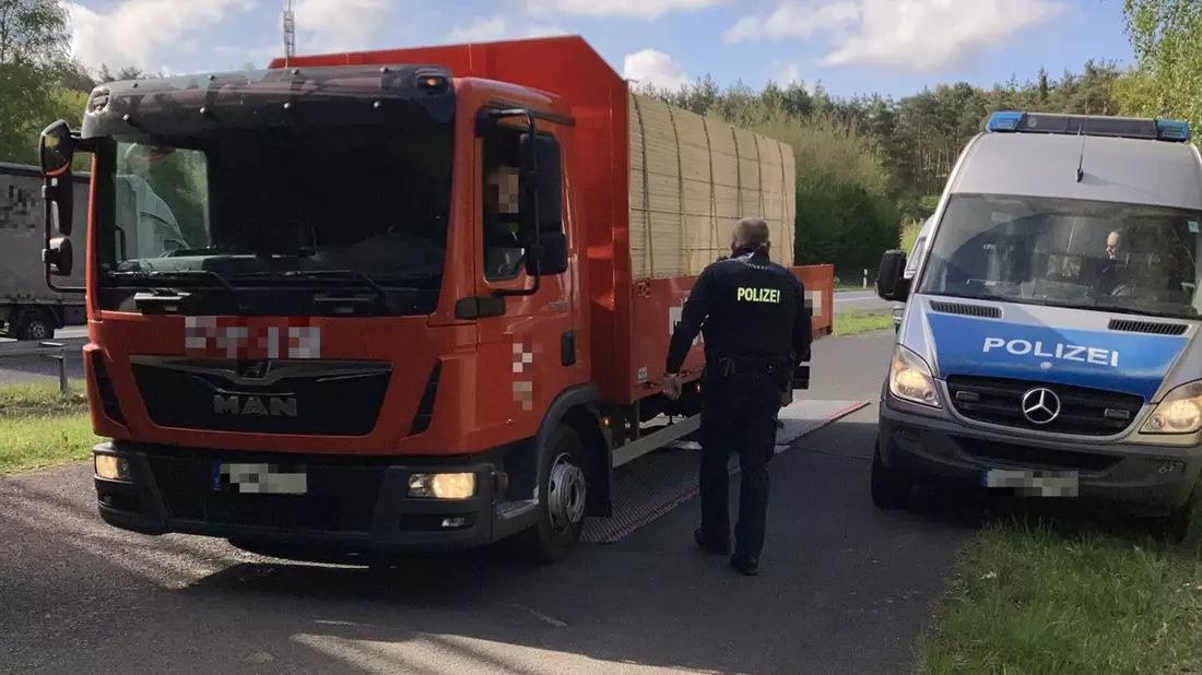 POL-OF: Zahlreiche Verstöße bei LKW-Kontrollen festgestellt - Bild: presseportal.de
