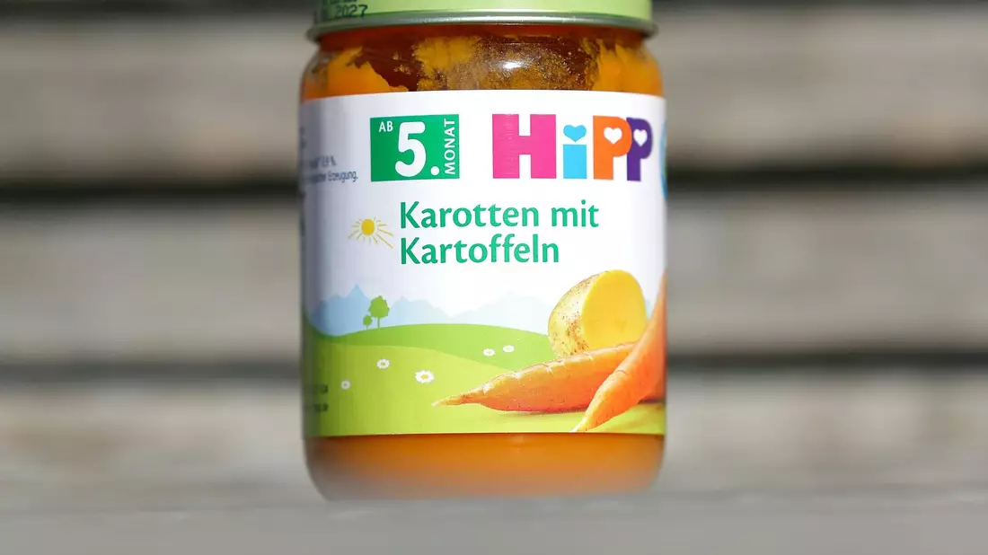 Die Polizei in Österreich sucht nach einem möglicherweise mit Gift verseuchten zweiten Glas mit Babynahrung. (Symbolbild) - Bild: Tobias Steinmaurer/APA/dpa
