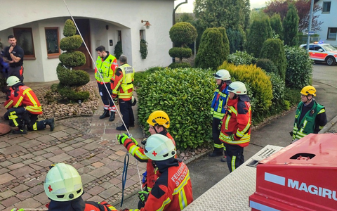 FW Stockach: Person aus Abwasserschacht gerettet - Foto: presseportal.de