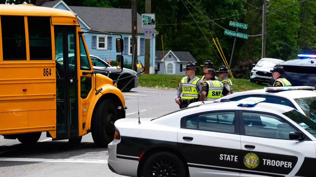 Bei einem Schusswechsel in einem Park in North Carolina sind zwei Jugendliche getötet und fünf weitere verletzt worden. - Bild: Erik Verduzco/AP/dpa