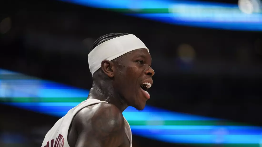 Dennis Schröder trug fünf Punkte zum zweiten Erfolg bei. (Archivfoto) - Bild: Erin Hooley/AP/dpa