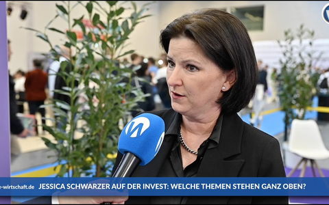 Jessica Schwarzer: „Frauen gehen mal nicht shoppen – sie gehen auf die Finanzmesse“ - Foto: inside-wirtschaft.de