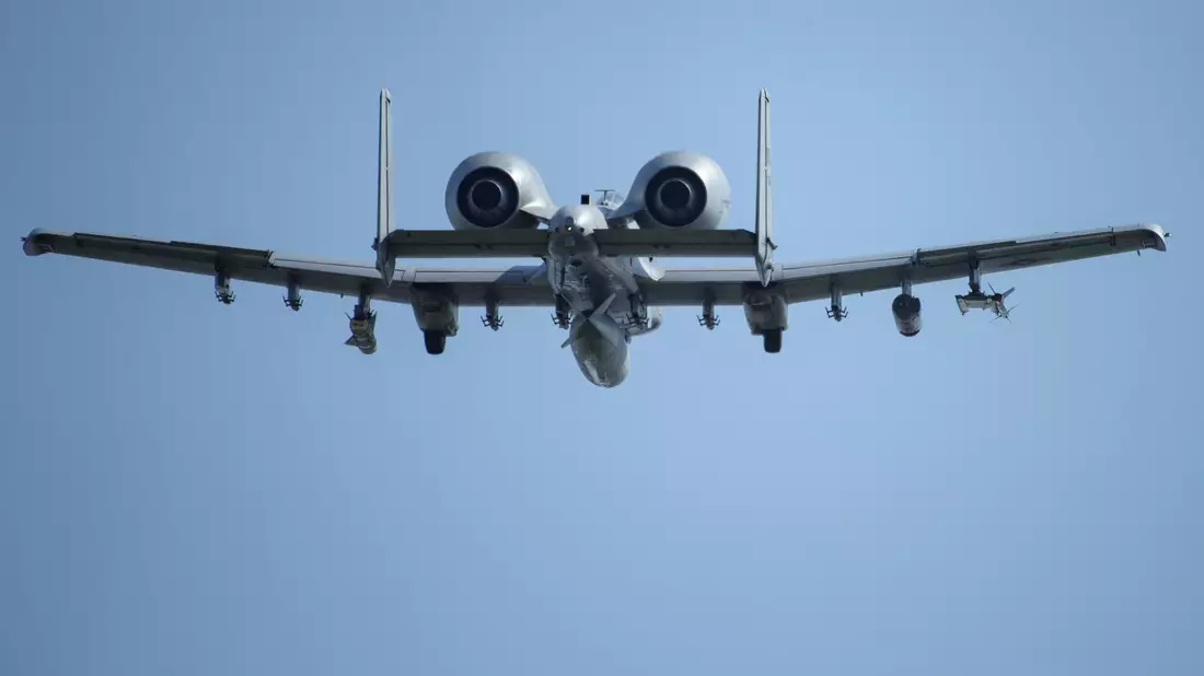 Das US-Militär will das betagte aber bewährte Flugzeug vom Typ A-10 weiterhin nutzen. (Archivbild) - Bild: Gregor Fischer/dpa