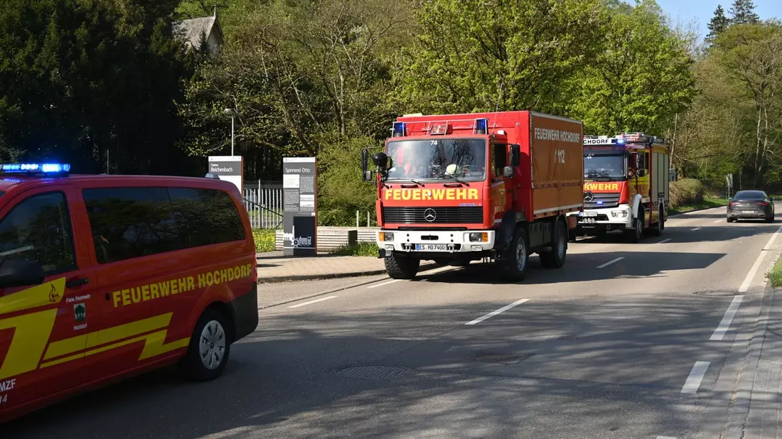FW LK Esslingen: Groß angelegte Übung des Gemeindeverwaltungsverband Reichenbach an der Fils im Gewerbegebiet Leintel. - Bild: presseportal.de