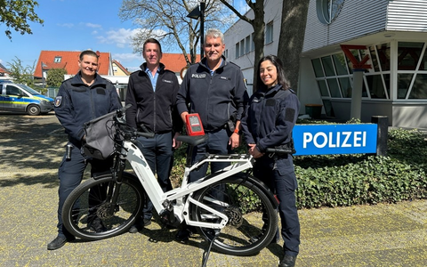 POL-OF: Erfolgreiche Fahrradcodieraktion: 112 Zweiräder codiert; Golf zerkratzt: Wer hat etwas gesehen? und Suche nach gestohlener Aprilia: Wer hat etwas beobachtet? - Foto: presseportal.de