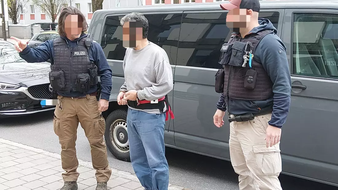 Bundespolizeidirektion München: Red Notice - International gesuchter Schleuser nach Deutschland überstellt - Grenzübergreifende Zusammenarbeit führt zum Erfolg - Bild: presseportal.de