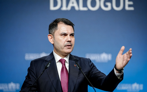 Der türkische Umweltminister Murat Kurum nutzt die Berliner Bühne für einen Appell. - Foto: Kay Nietfeld/dpa