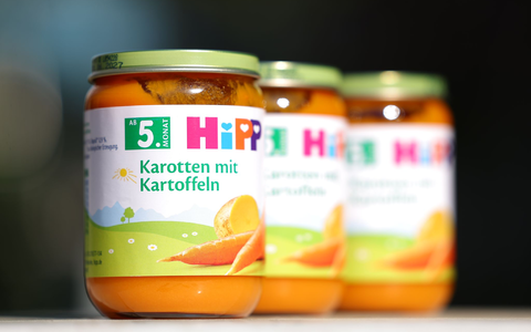 Die Polizei in Österreich sucht nach einem möglicherweise mit Gift verseuchten zweiten Glas mit Babynahrung. (Symbolbild) - Foto: Tobias Steinmaurer/APA/dpa