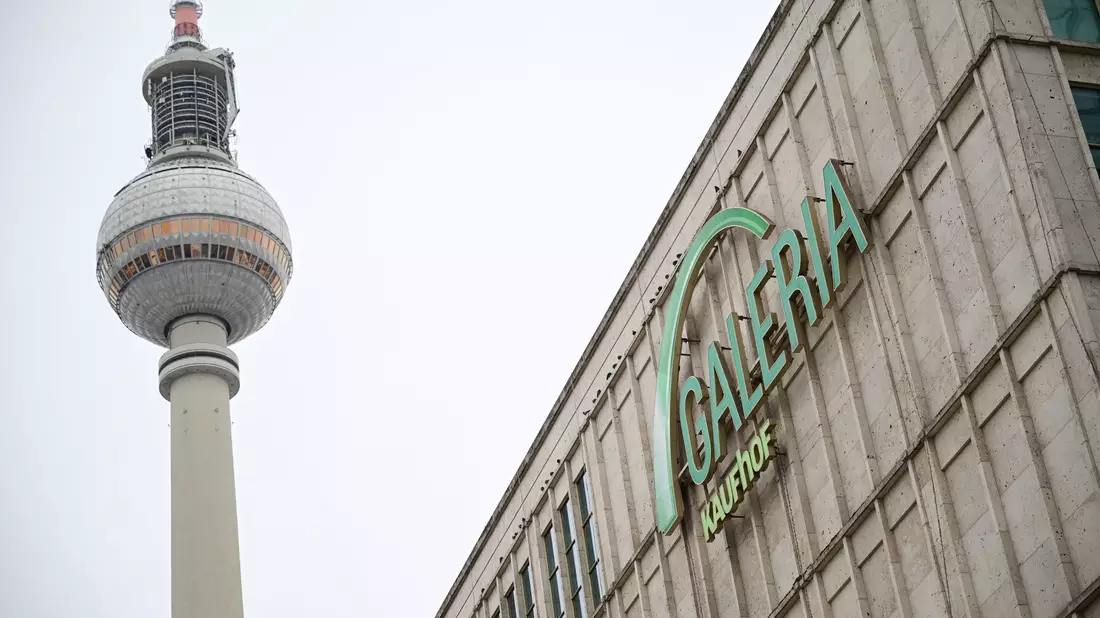 Nach der letzten Insolvenz wollte Galeria den Neustart versuchen. Nun mehren sich die Hinweise, dass die Warenhauskette schon wieder in Schwierigkeiten ist. - Bild: Sebastian Gollnow/dpa