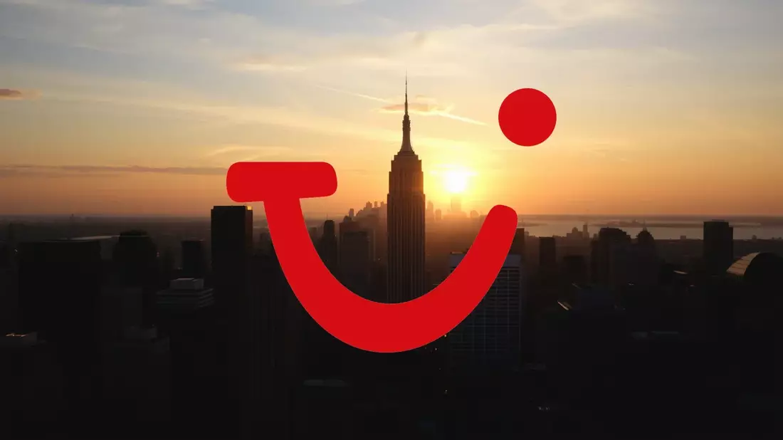 TUI's Fleet Returns to Calmer Seas, But Investor Concerns Run Deeper Illustration mit AI erstellt übermittelt durch boerse-global.de