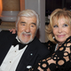 Mario Adorf mit seiner Ehefrau Monique. (Archivbild) - Foto: Ursula Düren/dpa