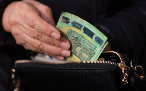 Private Vorsorge ist ein wichtiger Baustein für den Ruhestand. (Symbolbild) - Foto: Fernando Gutierrez-Juarez/dpa