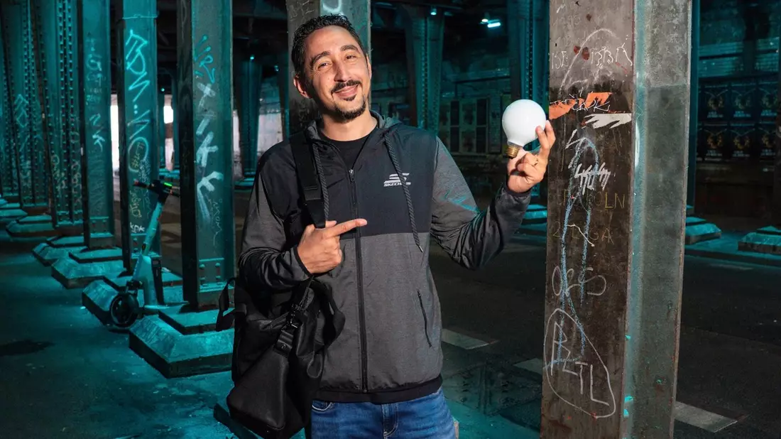 20 Jahre Licht-Recycling: Eko Fresh und Lightcycle sagen DANKE - Bild: presseportal.de