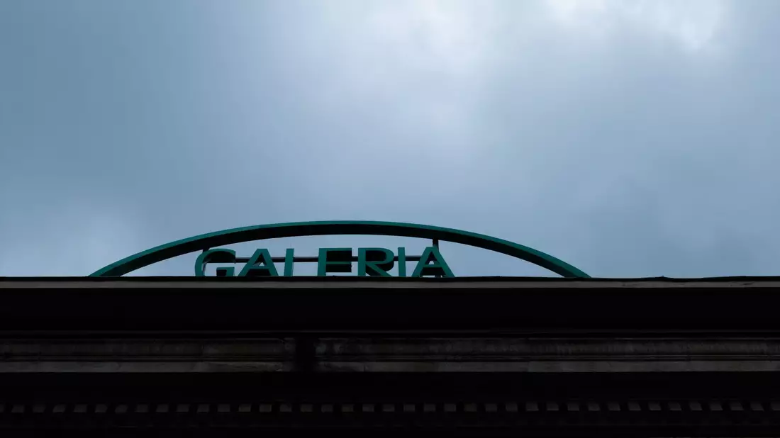 Galeria betreibt derzeit 83 Filialen in Deutschland. - Bild: Rolf Vennenbernd/dpa