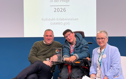 Gelebte Teilhabe in der Pflege: Korian Stiftung zeichnet Rollstuhl-Erlebnisreisen GIAMBO mit Stiftungsaward für Vielfalt und Respekt in der Pflege 2026 aus - Foto: presseportal.de