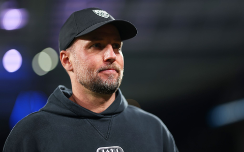 Über VfB-Trainer Sebastian Hoeneß soll einem Medienbericht zufolge bei Real Madrid gesprochen werden. - Foto: Luis Vieira/AP/dpa