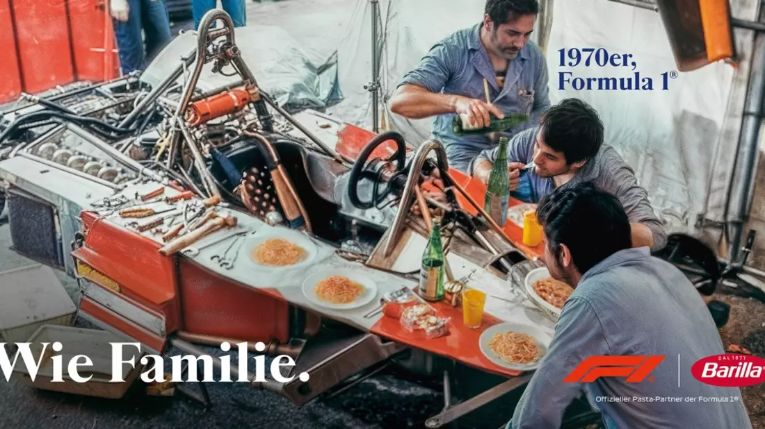 Barilla greift die vergessene Geschichte von Pasticcino, dem ersten Koch der Formula 1®, auf und präsentiert sie in der Markenkampagne Wie Familie als Hommage an Pasta, die Menschen verbindet - Bild: presseportal.de