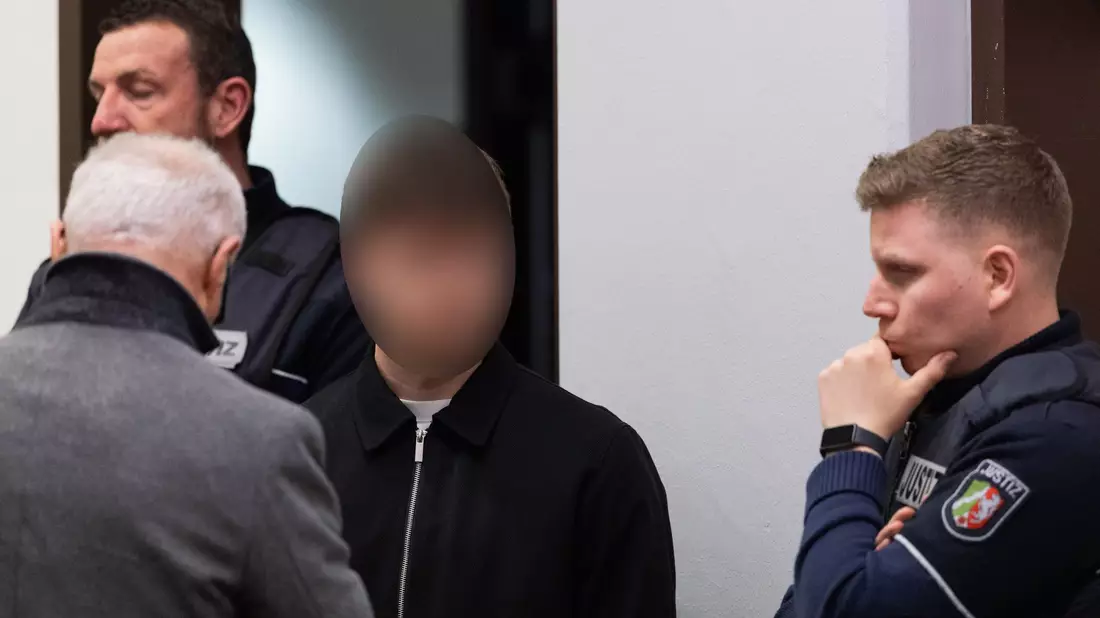 Im Kölner Prozess um ein mutmaßliches Autorennen mit zwei Toten wurden die Urteile gesprochen. (Archivbild) - Bild: Rolf Vennenbernd/dpa