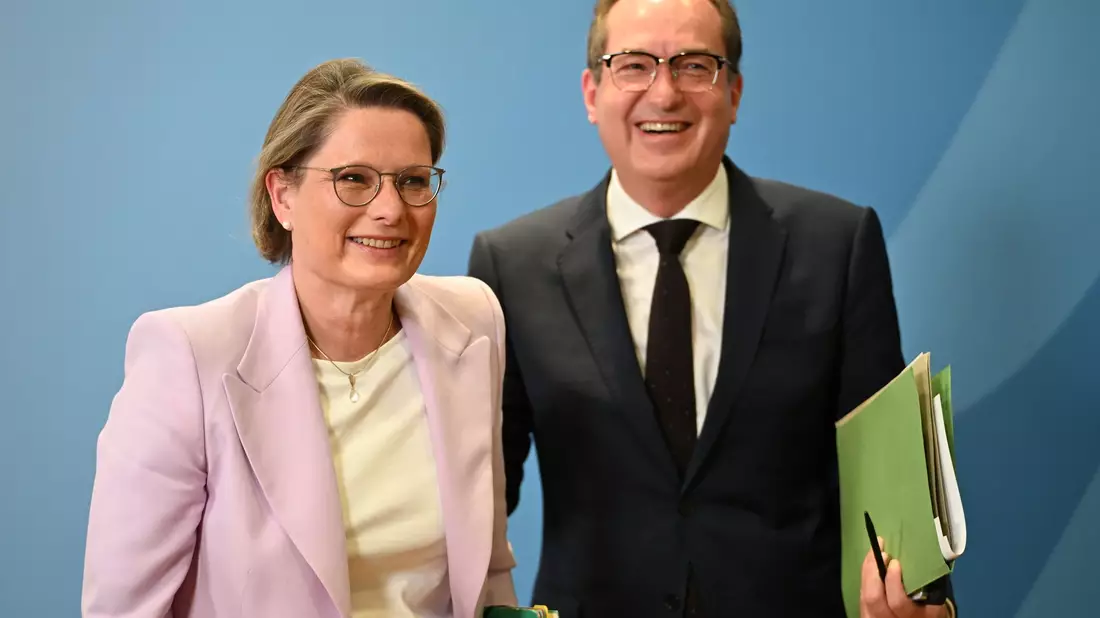 Details des Entwurfs stimmten vor allem Bundesjustizministerin Stefanie Hubig (SPD) und Bundesinnenminister Alexander Dobrindt (CSU) miteinander ab.  - Bild: Markus Lenhardt/dpa