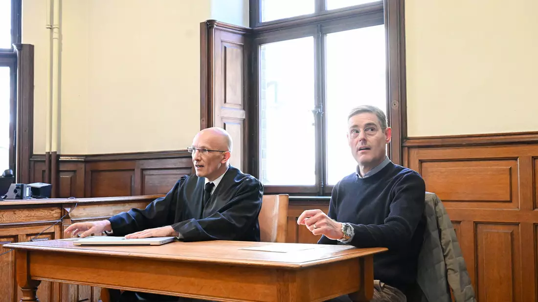 Der Hersteller hält die Angaben auf der neuen Schokoladen-Tafel für ausreichend. - Bild: Sina Schuldt/dpa
