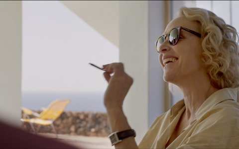 Preisgekrönter Debütfilm Sonnenplätze mit Juliane Köhler / Ab 27. April in der ARD Mediathek und am 3. Mai im Ersten - Foto: presseportal.de