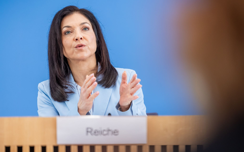 Für die deutsche Wirtschaft sieht es nicht gut aus. - Foto: Michael Kappeler/dpa