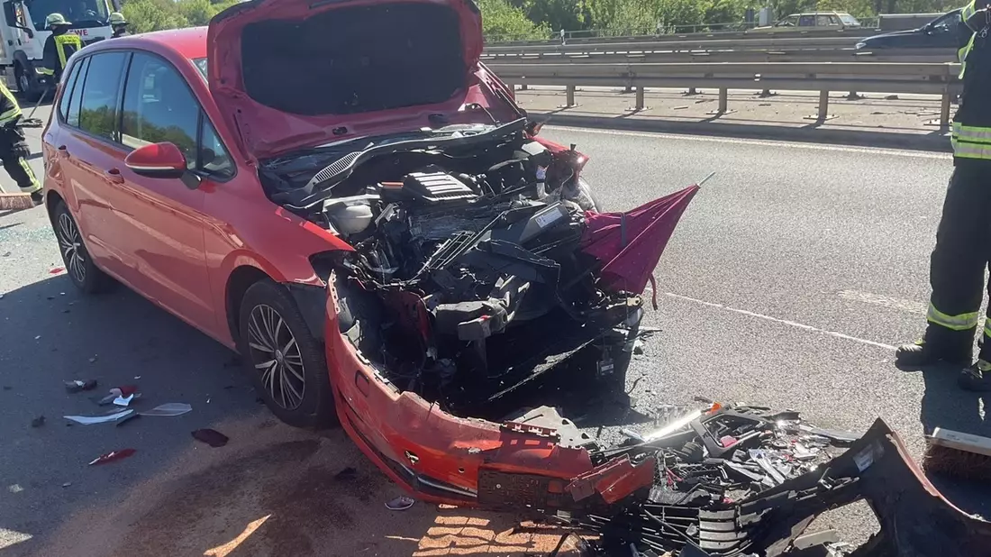 FW-DO: Verkehrsunfall mit drei PKW auf der B236 - Bild: presseportal.de