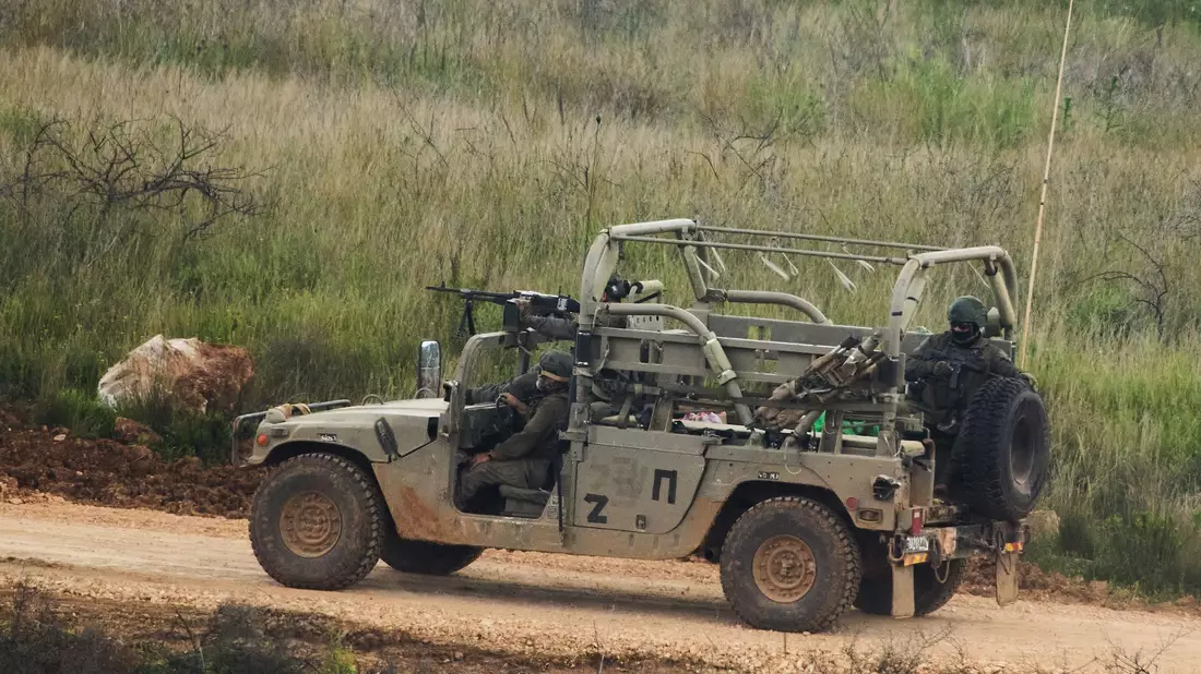 Israelische Soldaten im Südlibanon. (Archivbild) - Bild: Ariel Schalit/AP/dpa
