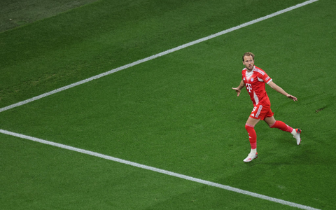 Harry Kane feiert sein Tor zum 1:0. - Foto: Rolf Vennenbernd/dpa