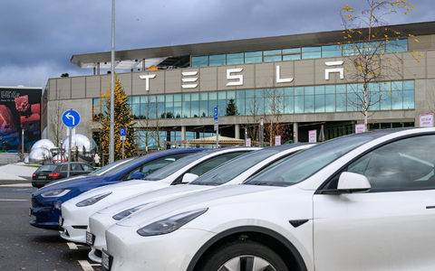 Tesla schaffte im ersten Vierteljahr ein Absatzplus im Vergleich zu einem schwachen Vorjahresquartal. (Archivbild) - Foto: Patrick Pleul/dpa