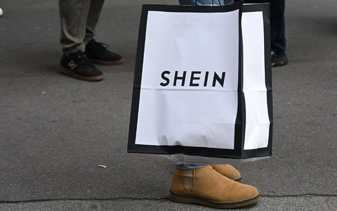 Laut einem aktuellen Ranking des Handelsforschungsinstituts EHI war Shein 2024 bereits der siebtgrößte Onlineshop in Deutschland. (Archivbild) - Foto: Julien Mattia/Le Pictorium via ZUMA Press/dpa