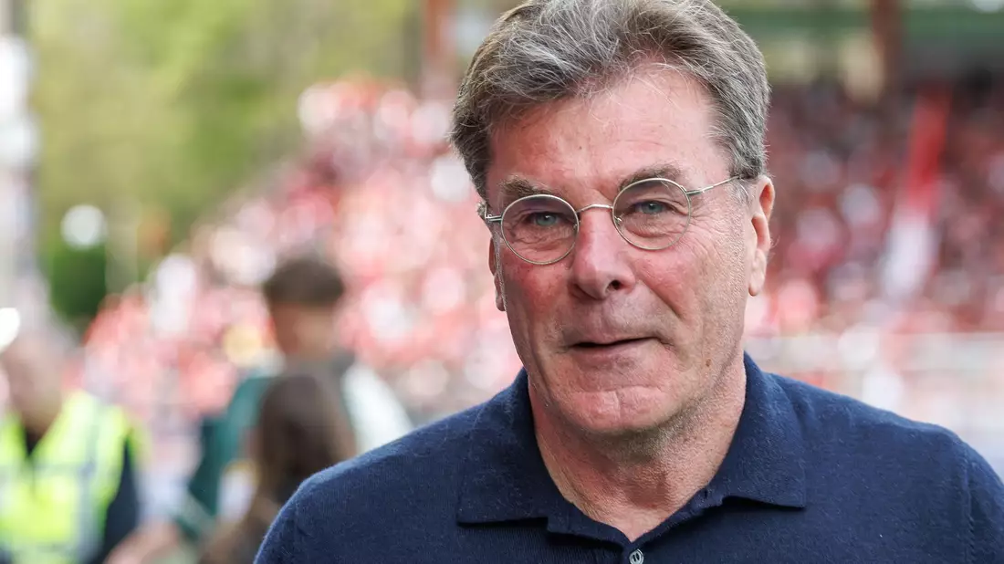 Dieter Hecking droht mit dem VfL Wolfsburg der Abstieg. (Archivbild) - Bild: Andreas Gora/dpa