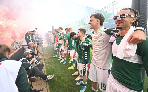 Der Derbysieg soll den Spielern von Werder Bremen neuen Schwung geben. (Archivbild) - Foto: Carmen Jaspersen/dpa