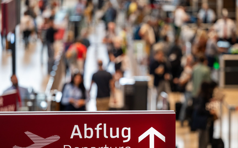 Ein Vorfall ereignete sich am Hauptstadtflughafen. (Symbolbild) - Foto: Soeren Stache/dpa