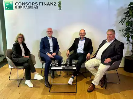 Roundtable zur Zukunft des Automarkts: Technologischen Fortschritt, Kundenerlebnis und Preis-Leistungs-Verhältnis zusammen denken - Foto: presseportal.de
