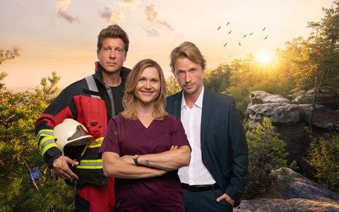 Sebastian Deyle Laura Lippmann Christopher Kohn Frieda - Mit Feuer und Flamme - Foto: Joyn/Claudius Pflug, presseportal.de