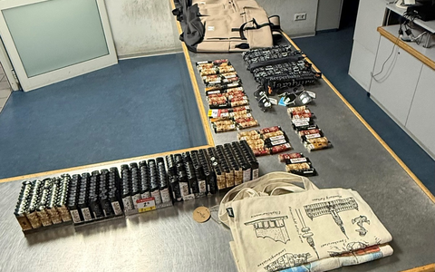 BPOL-HH: Mutmaßlich gewaltsam Eingedrungen: Souvenirs im Wert von über 1.200 Euro in einem Geschäft im Hamburger Hauptbahnhof entwendet- Mutmaßlichen Souvenirdieb durch Bundespolizei festgenommen- - Foto: presseportal.de