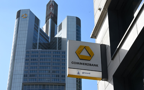 Die Commerzbank wird seit langem von der Unicredit umworben (Archivbild)  - Foto: Michael Brandt/dpa