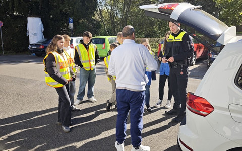 POL-NOM: Blaulicht, Spurensuche und Zukunftspläne: 75 Kinder beim Zukunftstag der Polizei - Foto: presseportal.de