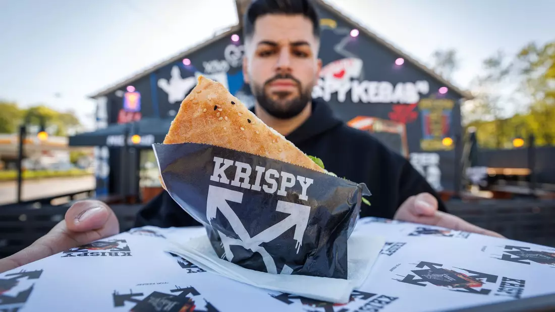 «Einmal Döner, aber schön krispy!» - Bild: Friso Gentsch/dpa