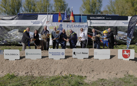 THW HB-NDS: Spatenstich für THW-Neubau in Peine - Foto: presseportal.de