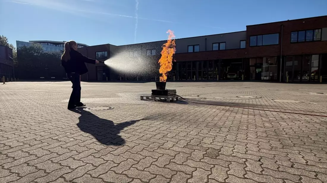 FW Ratingen: Girls´Day bei der Feuerwehr - Bild: presseportal.de