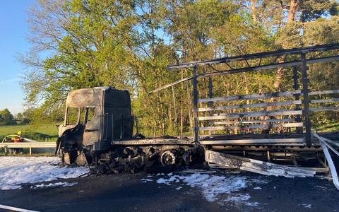 POL-PDNW: Polizeiautobahnstation Ruchheim - Brennender LKW auf der A61 - Foto: presseportal.de