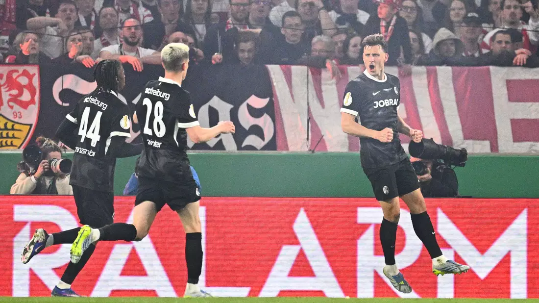 Nach einer Ecke fiel das 1:0 der Freiburger - von Maximilian Eggestein (r). - Bild: Tom Weller/dpa