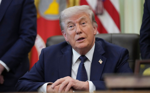 Trump will Waffenruhe im Libanon verlängern. - Foto: Mark Schiefelbein/AP/dpa