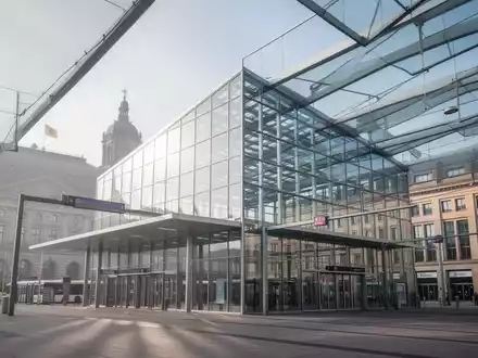 Ca-Immobilien-Anlagen: Fernbusbahnhof am Frankfurter Hauptbahnhof verkauft - Foto: über boerse-global.de