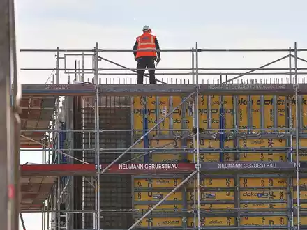 Bauarbeiter auf einer Baustelle (Archiv) - Foto: via dts Nachrichtenagentur
