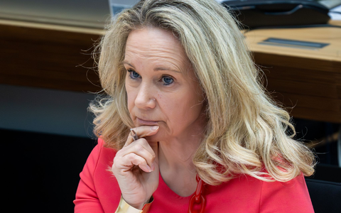 Berlins Kultursenatorin Sarah Wedl-Wilson (parteilos) zieht die Konsequenzen aus Kritik an ihrem Verhalten bei der Vergabe von Fördermitteln. (Archivbild)  - Foto: Soeren Stache/dpa