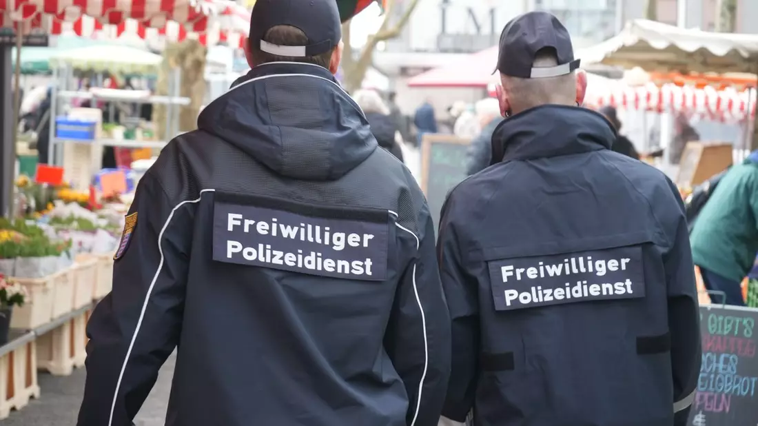 POL-WI: Neue Ausbildungsmöglichkeiten beim Freiwilligen Polizeidienst - Bild: presseportal.de