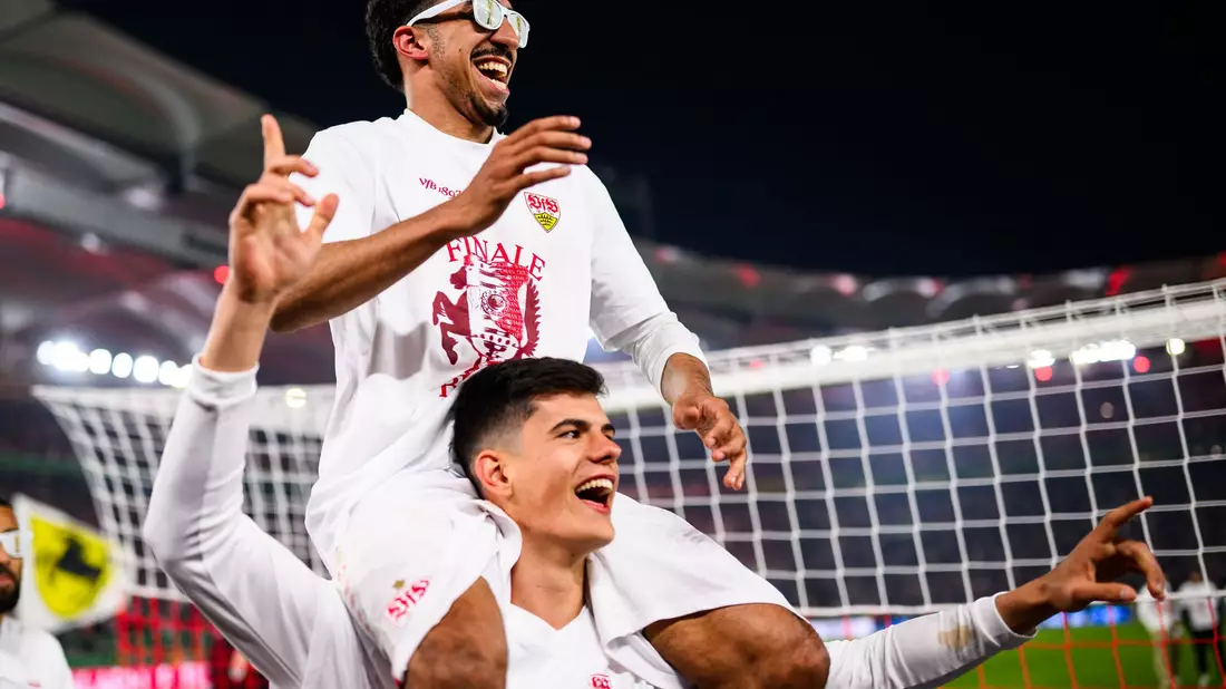 Tiago Tomás wurde in der Verlängerung zum Matchwinner. - Bild: Tom Weller/dpa